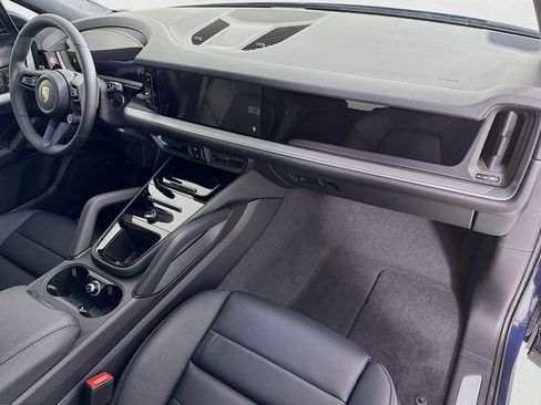 New 2026 Porsche Cayenne image 30