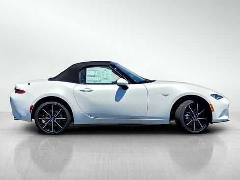 New 2026 MAZDA MX-5 Miata Grand Touring w/ Weather Package RWD image 3
