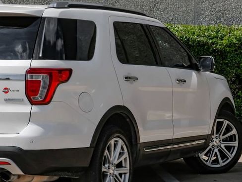 Used 2016 Ford Explorer Limited image 12
