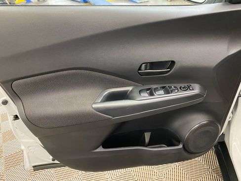 Used 2020 Nissan Kicks S image 13