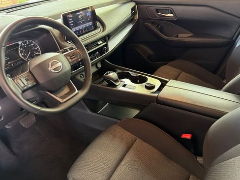 Used 2025 Nissan Rogue SV AWD/4WD image 11