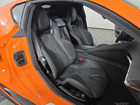 Used 2023 Chevrolet Corvette Stingray Premium Cpe w/ Z51 Performance Package RWD image 29