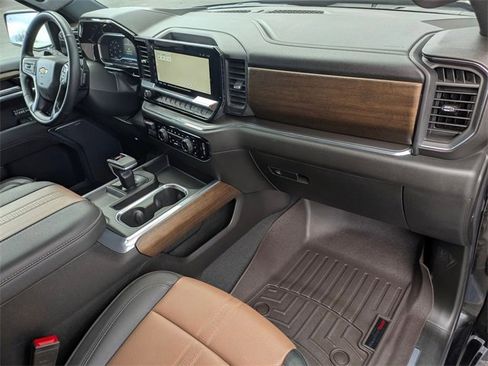 Used 2023 Chevrolet Silverado 1500 High Country image 40