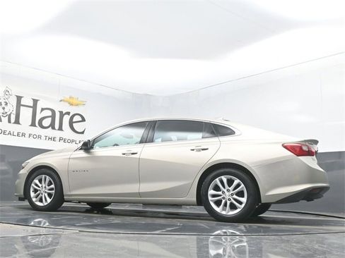 Used 2016 Chevrolet Malibu LT image 52