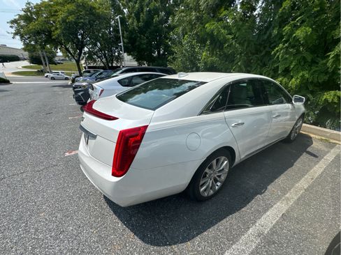 Used 2016 Cadillac XTS Luxury w/ Driver Awareness Package FWD image 3