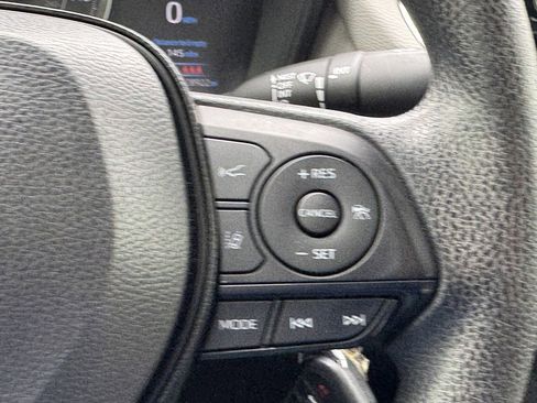 Used 2020 Toyota Corolla LE w/ Carpet Mat Package (TMS) FWD image 18