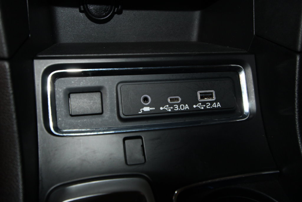 Used 2023 Subaru Ascent Limited AWD/4WD image 18