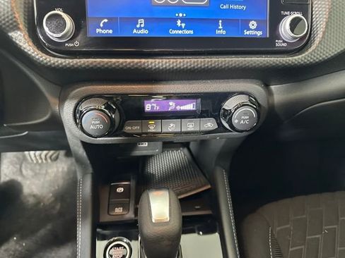 Used 2022 Nissan Kicks SV image 23