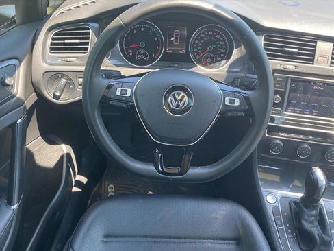 Certified 2020 Volkswagen Golf 4-Door FWD image 6