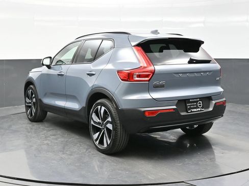 Used 2023 Volvo XC40 B5 Ultimate w/ Protection Package Premier AWD/4WD image 5