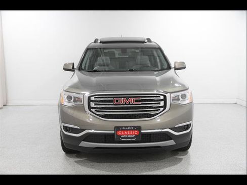 Used 2019 GMC Acadia SLT AWD/4WD image 2