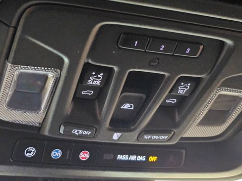 Used 2022 GMC Sierra 1500 AT4 w/ AT4 Premium Package AWD/4WD image 18