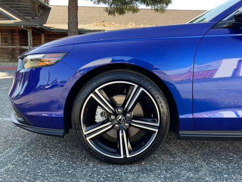 Used 2025 Honda Accord Sport image 10