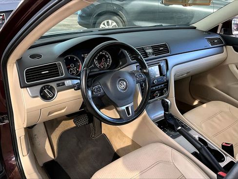 Used 2014 Volkswagen Passat TDI SE FWD image 18
