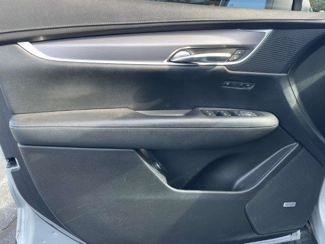 Used 2017 Cadillac XT5 Luxury w/ Driver Awareness Package FWD image 15