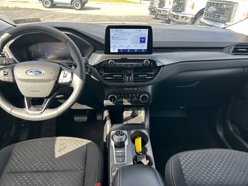 Used 2023 Ford Escape Active image 6