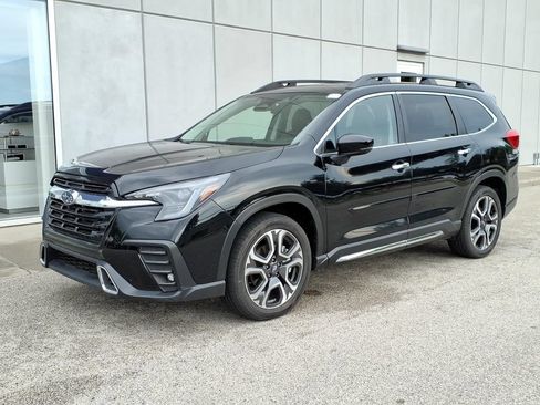Used 2024 Subaru Ascent Touring AWD/4WD image 1