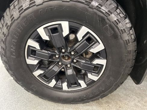 Used 2023 Nissan Frontier PRO-4X w/ Pro Convenience Package image 27