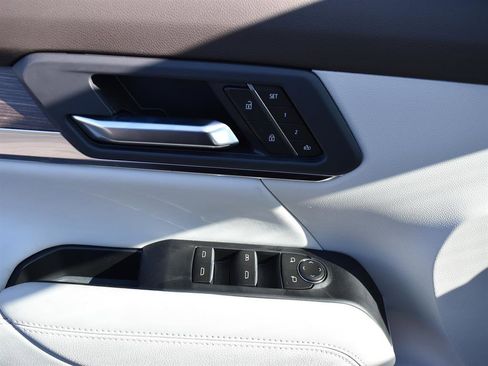 New 2026 GMC Terrain Denali w/ LPO, Floor Liner Package image 13