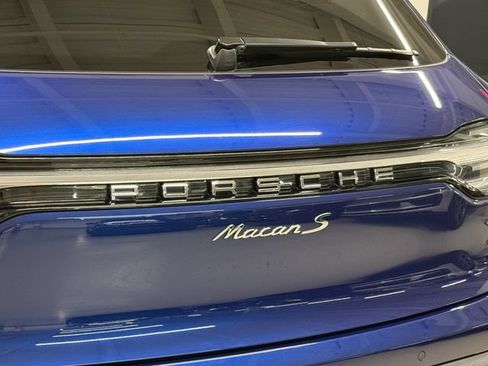 Certified 2024 Porsche Macan S AWD/4WD image 15