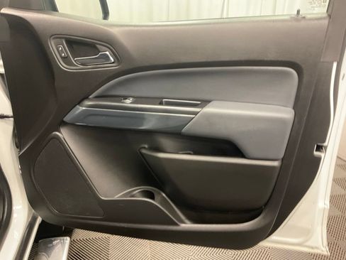 Used 2019 Chevrolet Colorado Z71 AWD/4WD image 29