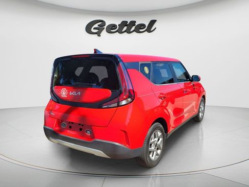 Used 2024 Kia Soul LX w/ Option Group 015 FWD image 5