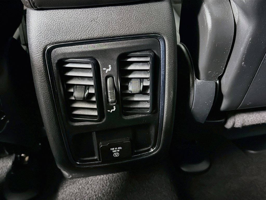 Used 2021 Jeep Grand Cherokee Laredo X AWD/4WD image 26