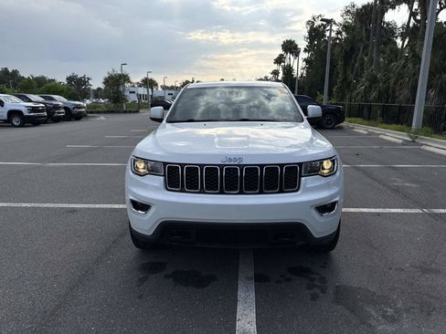 Used 2021 Jeep Grand Cherokee Laredo w/ Security & Convenience Group AWD/4WD image 8