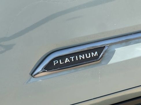Used 2025 Toyota Tundra Platinum AWD/4WD image 9