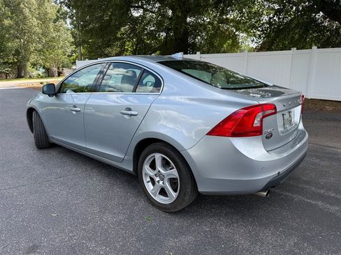Used 2013 Volvo S60 T5 FWD image 3