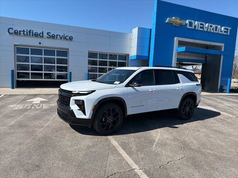 New 2026 Chevrolet Traverse RS image 3