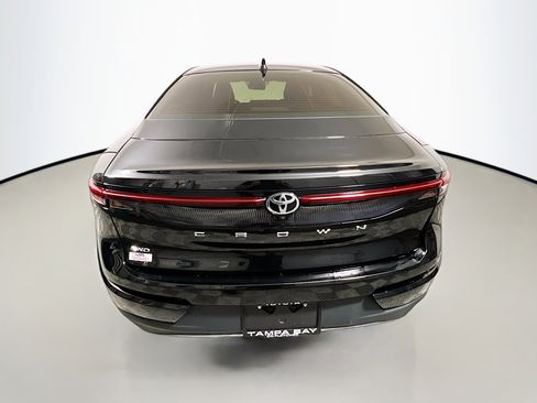 Used 2023 Toyota Crown XLE image 6