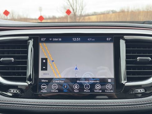 Used 2020 Chrysler Pacifica Limited image 23