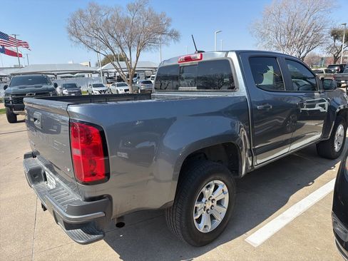 Used 2022 Chevrolet Colorado LT w/ LT Convenience Package image 4