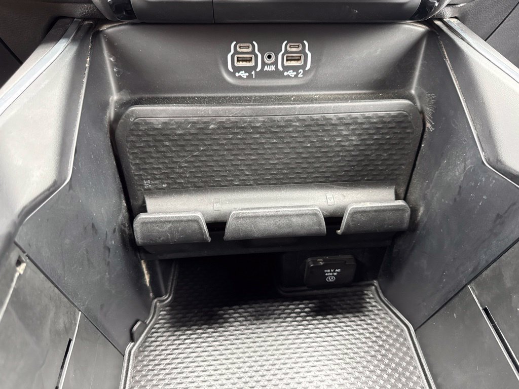 Used 2024 RAM 2500 Big Horn w/ Night Edition AWD/4WD image 17