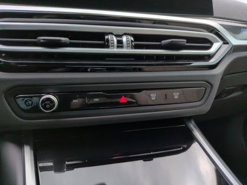 Used 2024 BMW 230i xDrive Coupe w/ Premium Package image 19