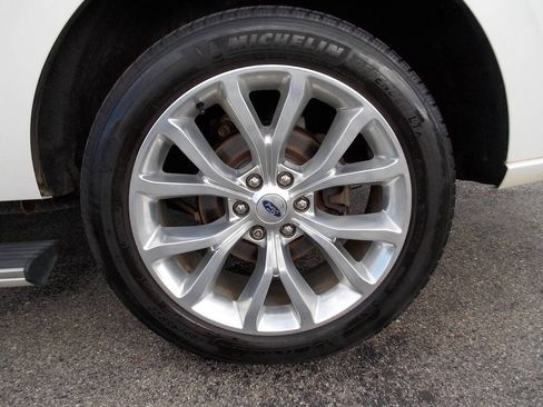 Used 2019 Ford Expedition Platinum image 23