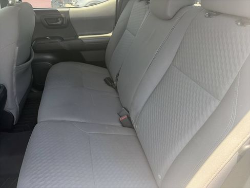 Used 2020 Toyota Tacoma SR w/ SR Convenience Package RWD image 29