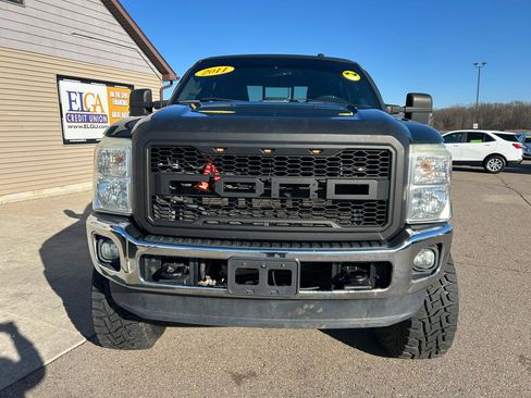 Used 2011 Ford F350 Lariat image 2