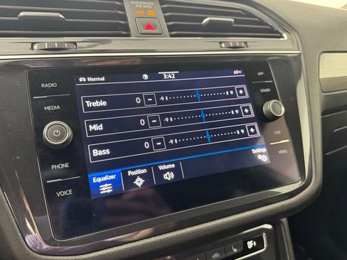 Used 2021 Volkswagen Tiguan SE R-Line image 25