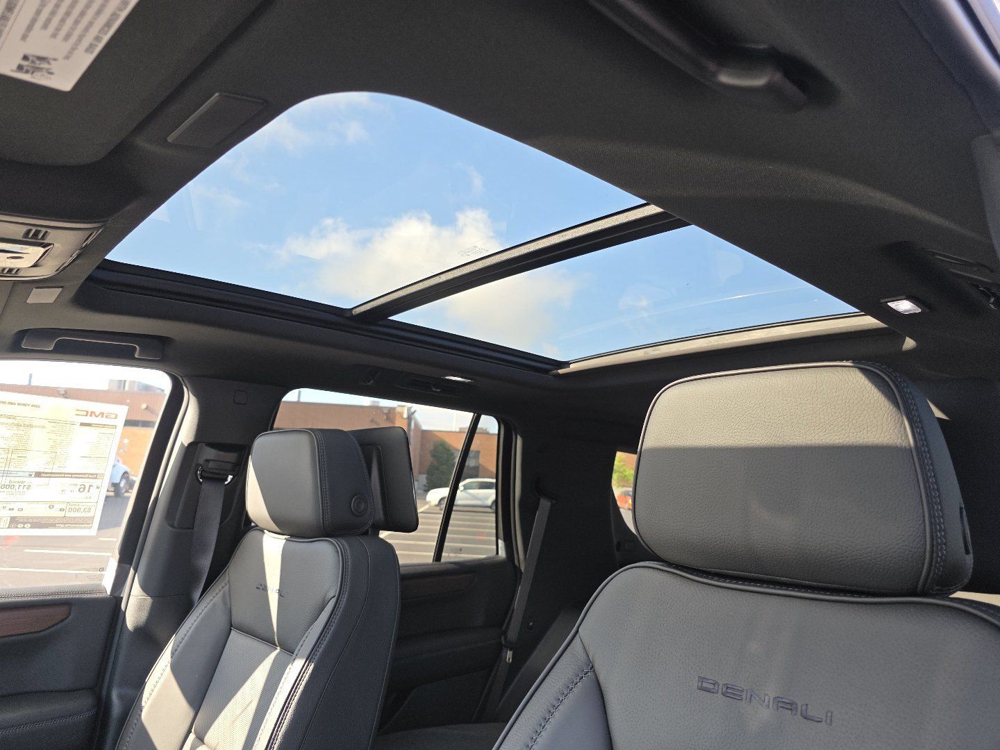 New 2026 GMC Yukon Denali w/ Advanced Technology Package AWD/4WD image 6