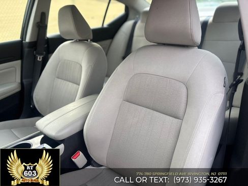 Used 2024 Nissan Altima 2.5 SV FWD image 17