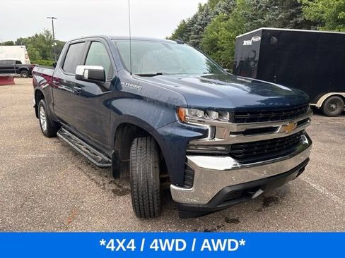 Used 2021 Chevrolet Silverado 1500 LT w/ Convenience Package II AWD/4WD image 2