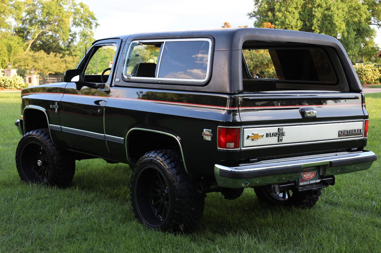 Used 1990 Chevrolet Blazer 4WD image 11