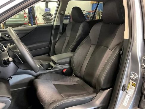 Used 2025 Subaru Outback Premium AWD/4WD image 25