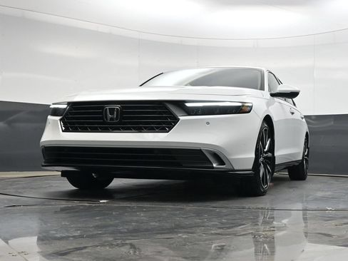 Used 2024 Honda Accord Touring image 30