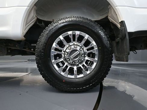 Used 2022 Ford F250 XLT w/ XLT Premium Package image 15