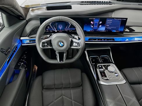 Used 2026 BMW 760i xDrive w/ Executive Package AWD/4WD image 22