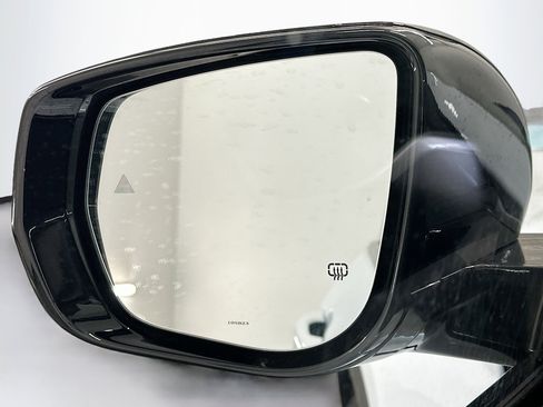 Used 2024 Jeep Grand Cherokee L Laredo image 16