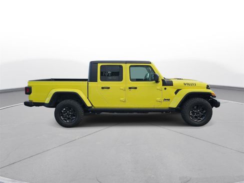 Used 2023 Jeep Gladiator Sport AWD/4WD image 5